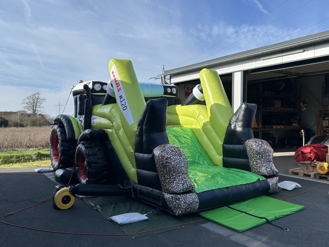 CLAAS%20Frontlader-H%C3%BCpfburg%20XXL%20e